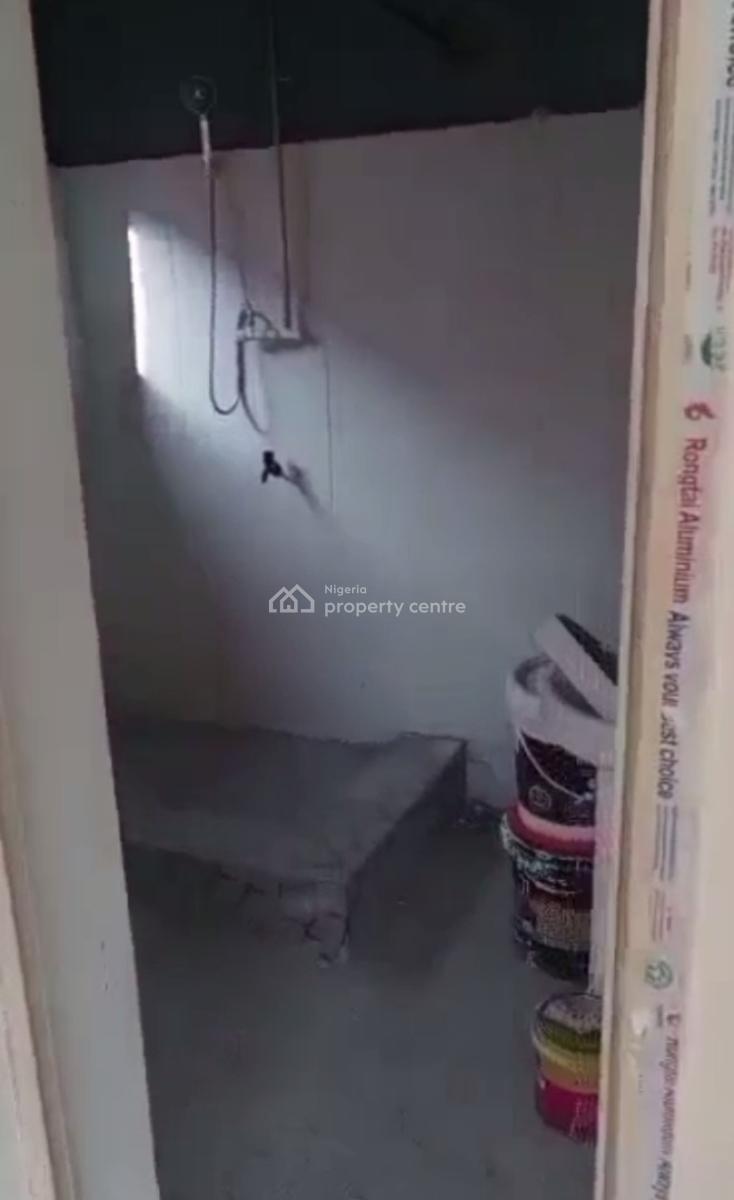 Lovely Newly Renovated 3 Bedroom Apartment, Adekunle, Ebute Metta East, Yaba, Lagos, Flat / Apartment for Rent