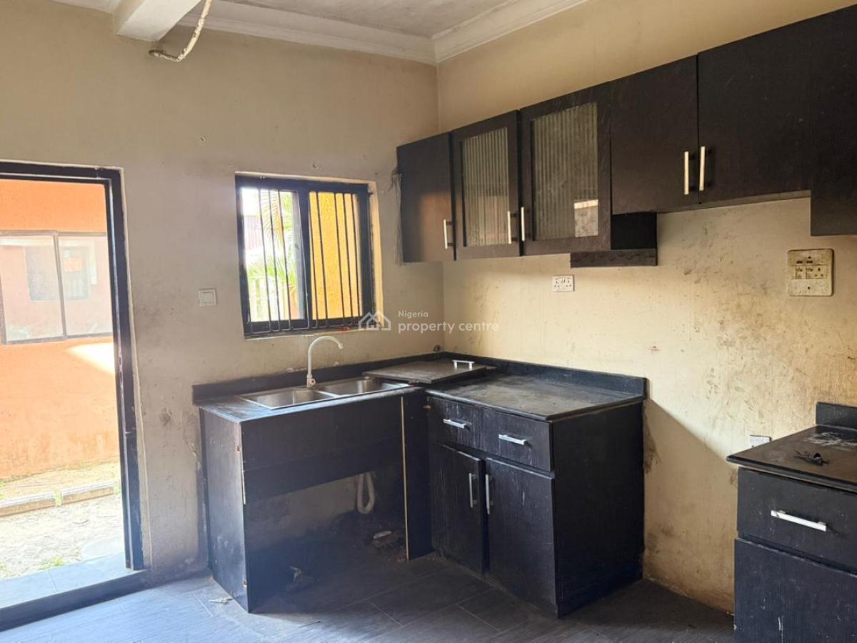 Serviced 3 Bedroom Apartment on The Ground Floor, Near Piccadilly Hotel, Agungi, Lekki, Lagos, Flat / Apartment for Rent