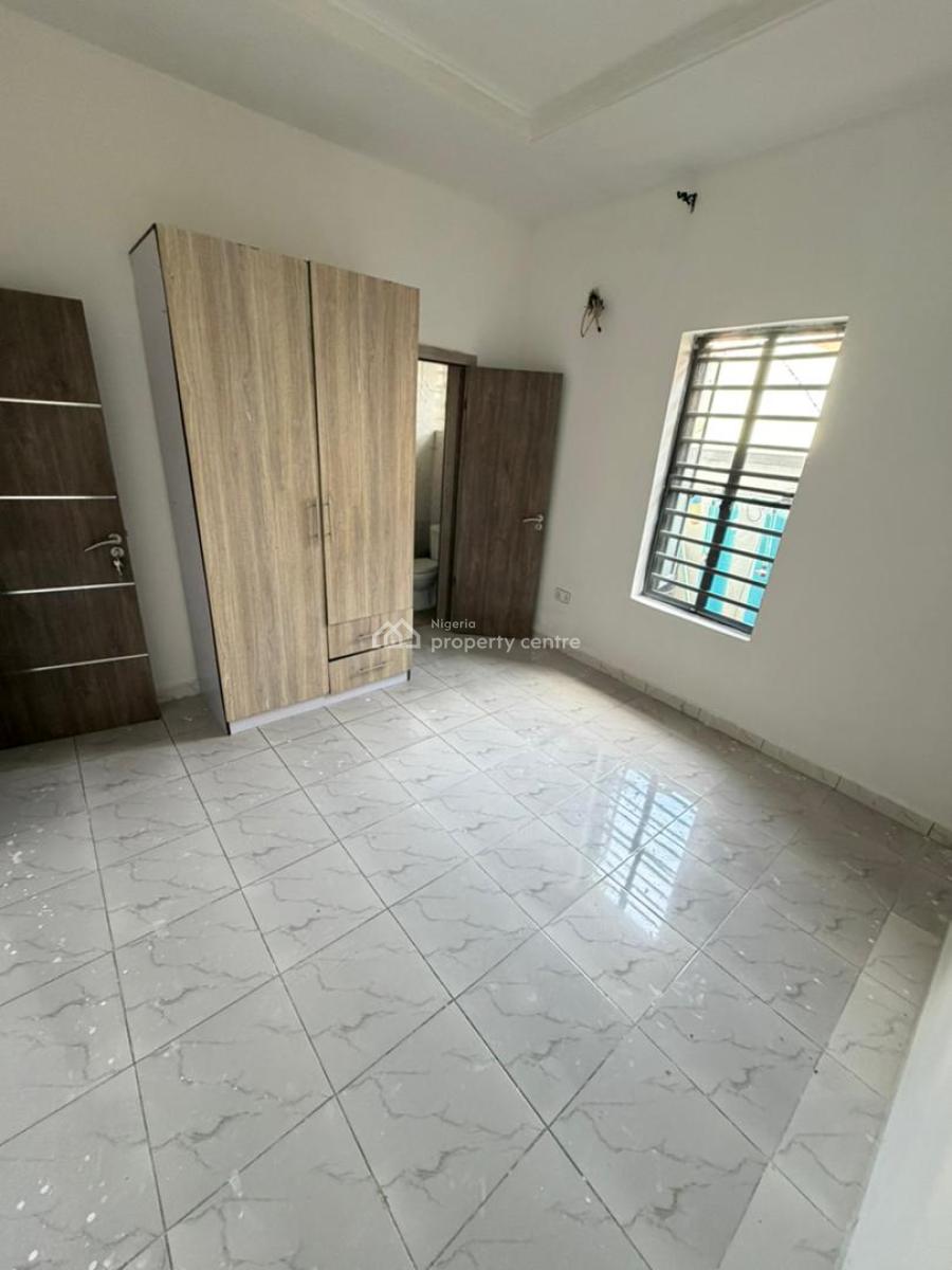 Very Spacious Room Shared Apartment, Ologolo, Lekki, Lagos, Self Contain (single Rooms) for Rent
