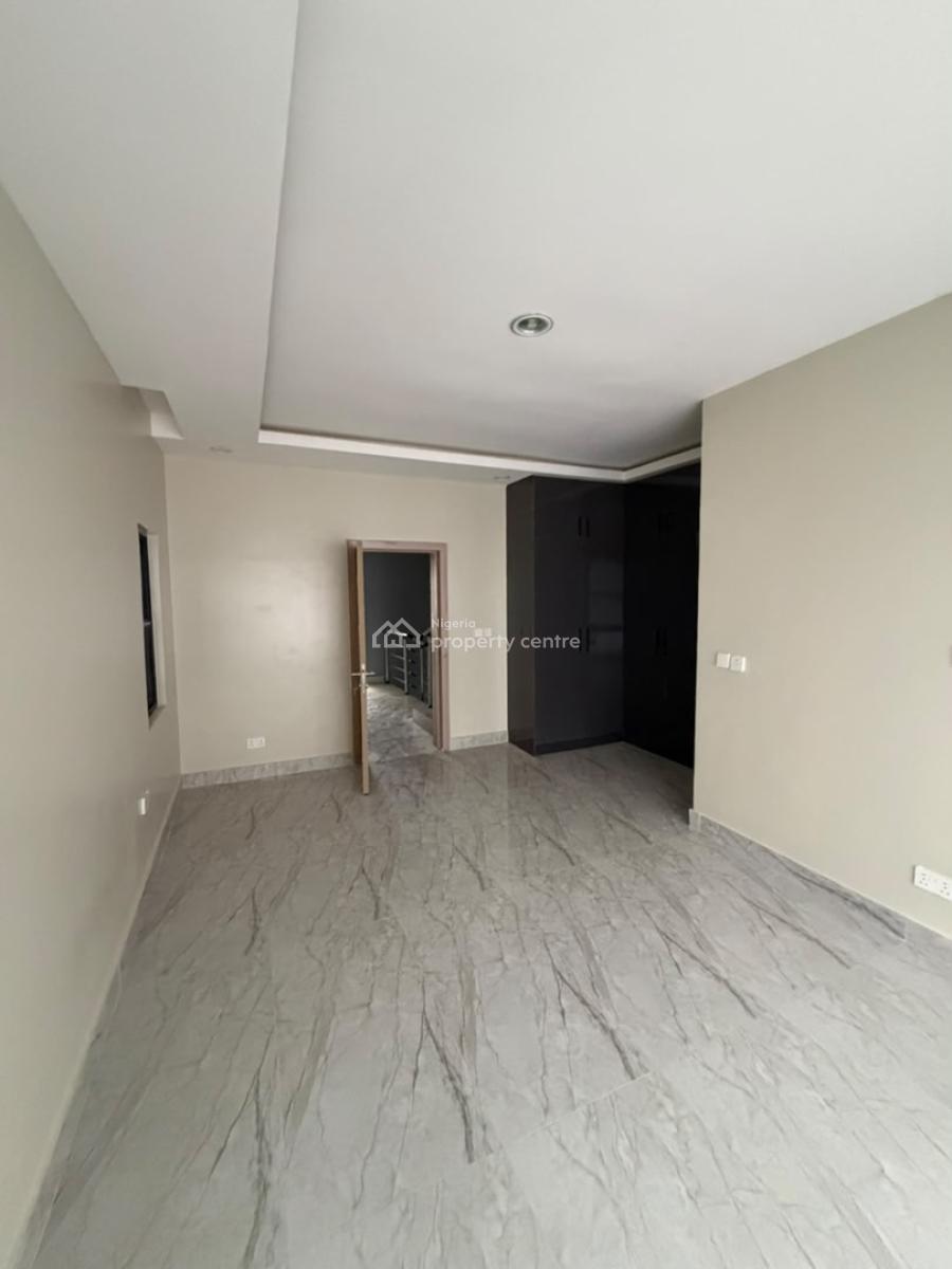 4 Bedroom with a Bq, Lekki Phase 1, Lekki Phase 1, Lekki, Lagos, House for Sale
