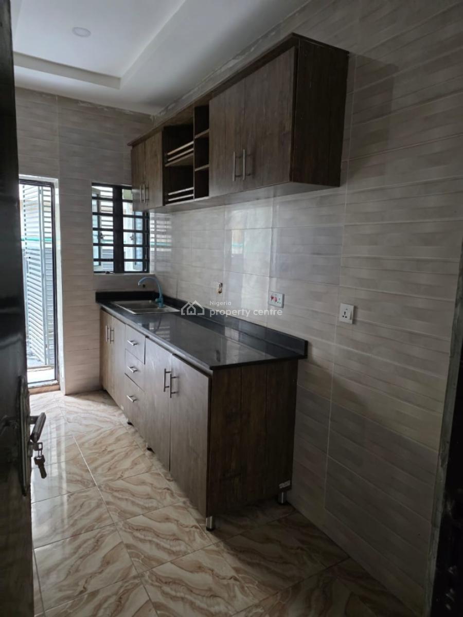 Spacious and Luxury 2 Bedroom Flat with Fitted Kitchen, Badore Road, Badore, Ajah, Lagos, Flat / Apartment for Rent