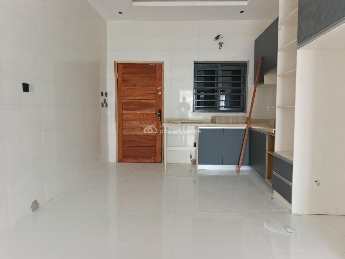 2 Bedroom with Bq, Lekki Phase 1, Lekki, Lagos, Flat / Apartment for Sale