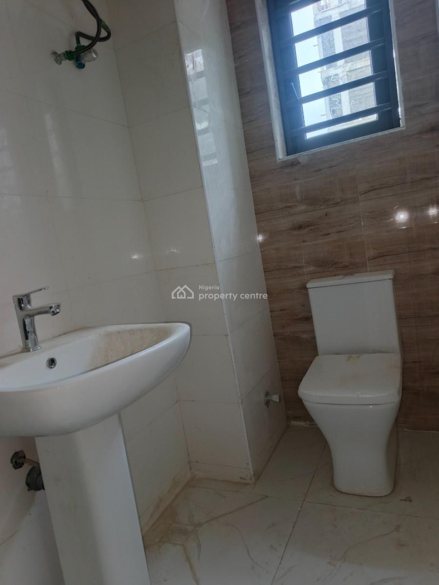 2 Bedroom with Bq, Lekki Phase 1, Lekki, Lagos, Flat / Apartment for Sale