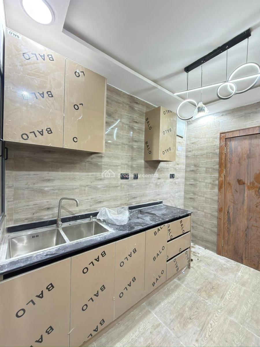 2 Bedroom Apartment, Lekki Phase 1, Lekki, Lagos, Flat / Apartment for Rent