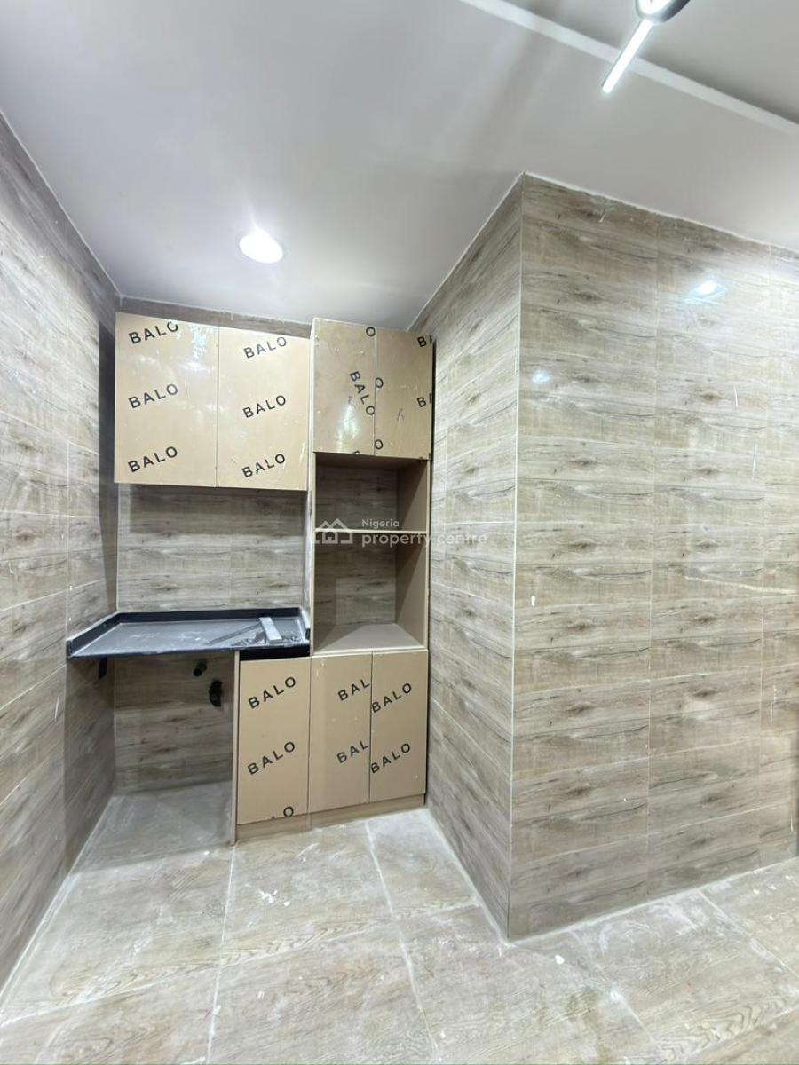 2 Bedroom Apartment, Lekki Phase 1, Lekki, Lagos, Flat / Apartment for Rent