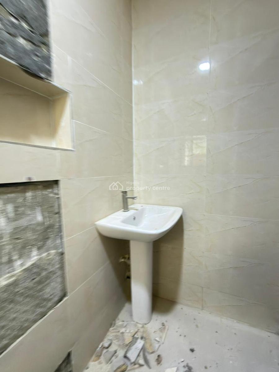 2 Bedroom Apartment, Lekki Phase 1, Lekki, Lagos, Flat / Apartment for Rent