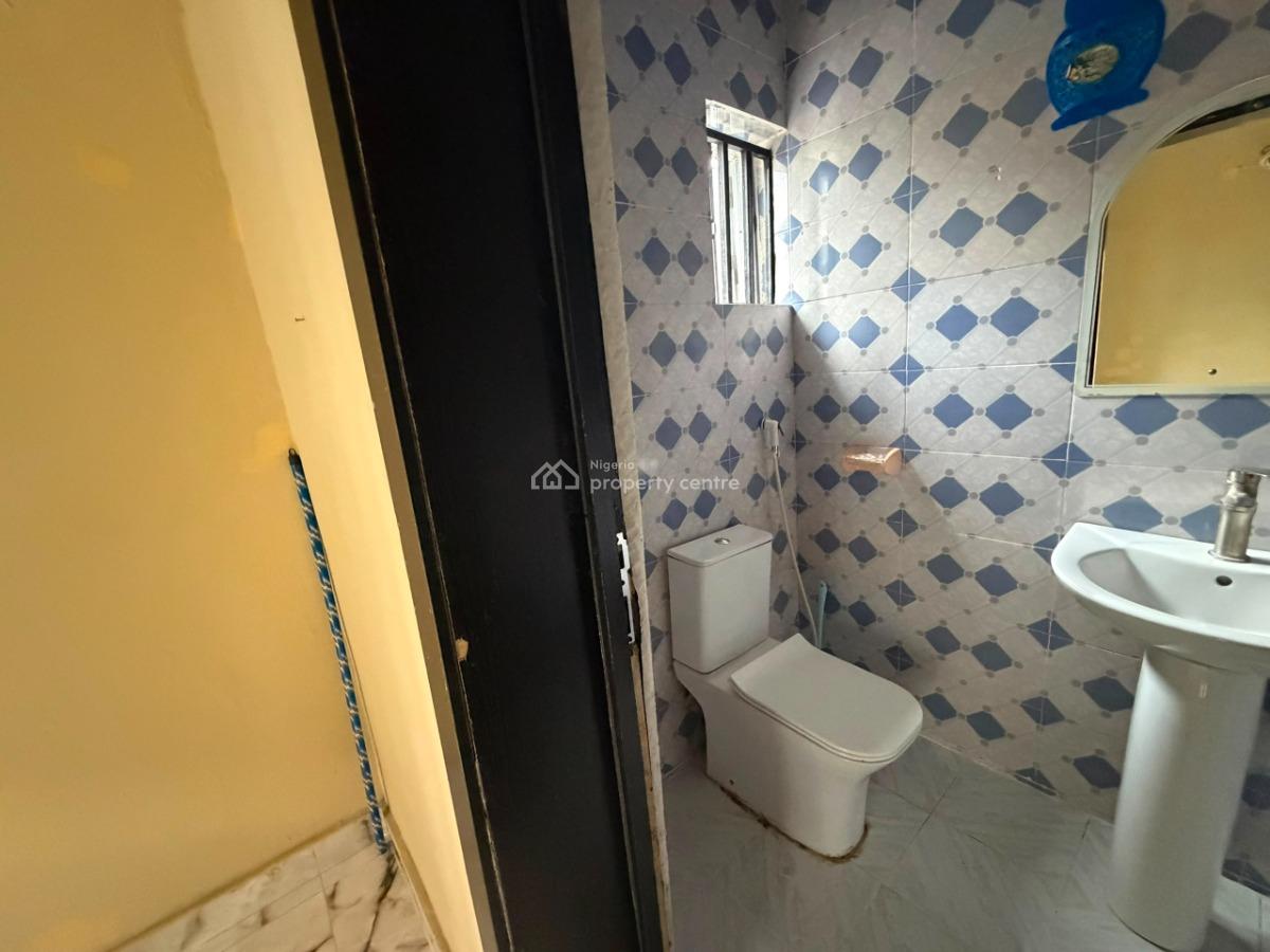 2 Bedroom Flat, Off International Airport Road Ajao Estate, Isolo, Lagos, Flat / Apartment for Rent