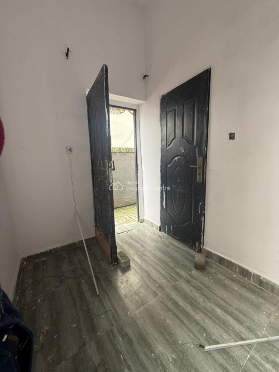 Boys Quarter ( No Kitchen), Orchid Road, Lekki, Lagos, Flat / Apartment for Rent