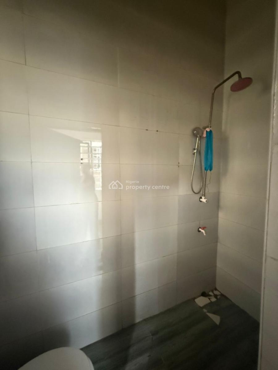 Boys Quarter ( No Kitchen), Orchid Road, Lekki, Lagos, Flat / Apartment for Rent