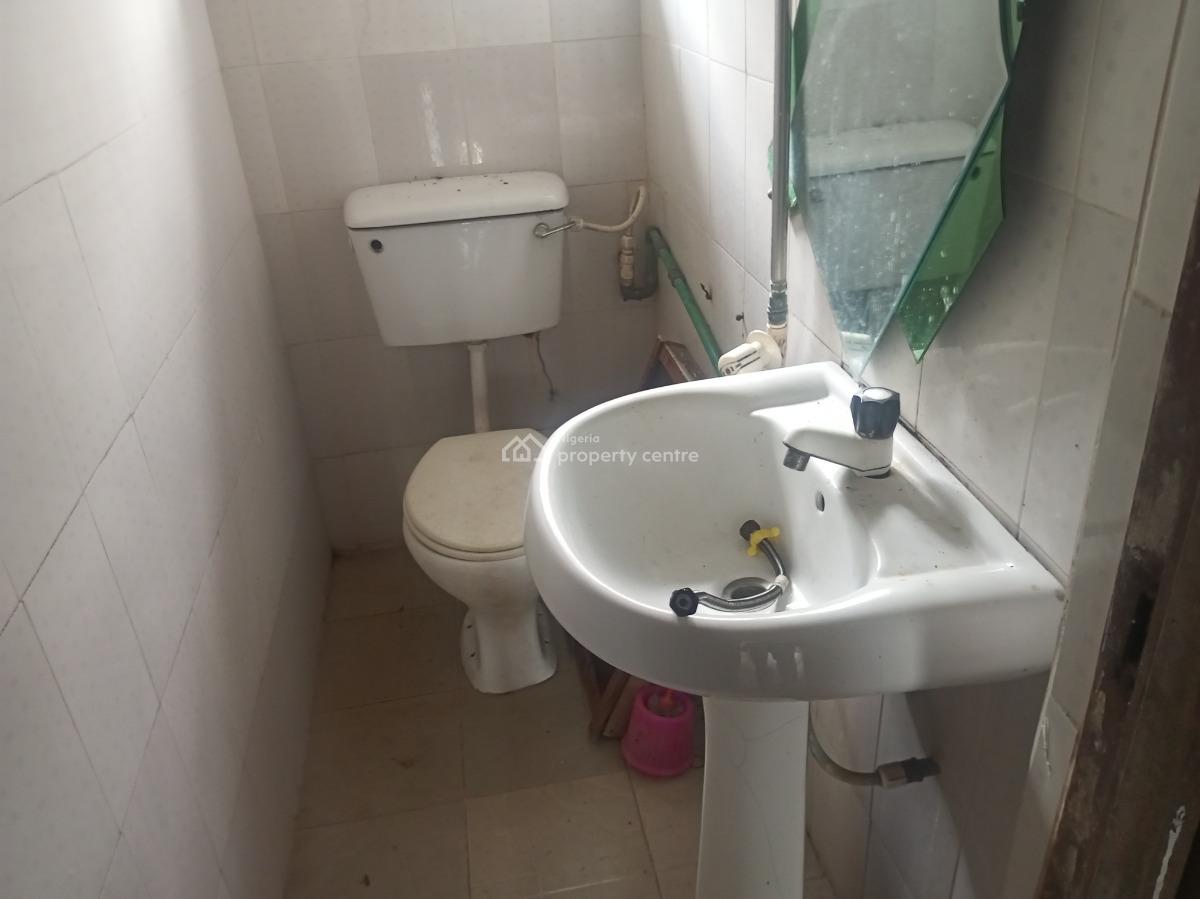 Nice 2 Bedroom Flat, Ajiwe, Ajah, Lagos, Flat / Apartment for Rent