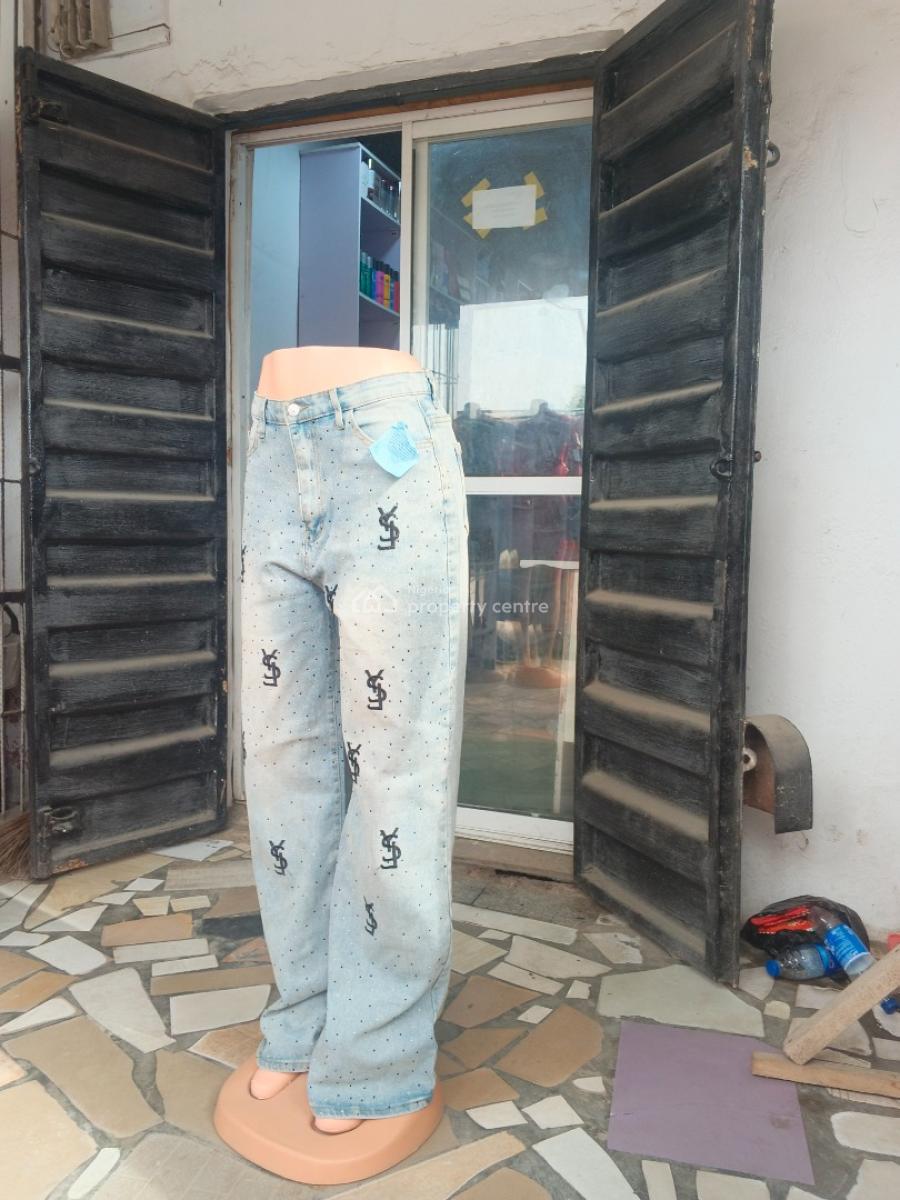 an Exceptional Opportunity to Acquire a Fully Operational Clothing, Oke Ira Nla Ado Road, Ado, Ajah, Lagos, Shop for Rent