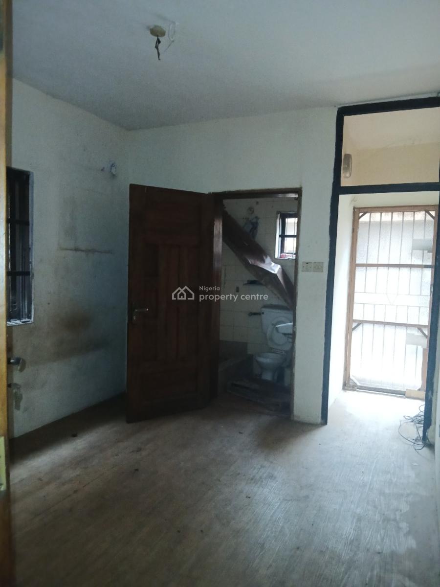 Fantastic Lovely Executive 3 Bedroom Apartment, Yaba, Lagos, Flat / Apartment for Rent