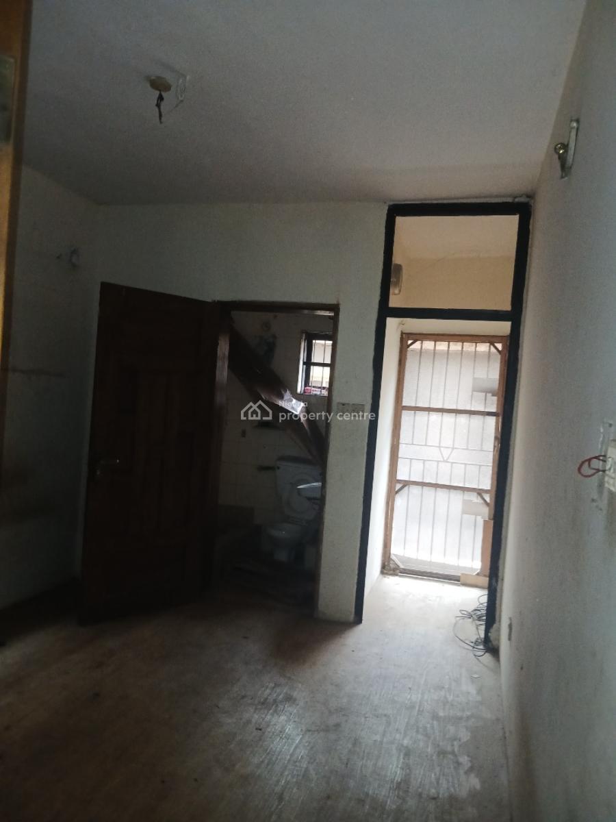 Fantastic Lovely Executive 3 Bedroom Apartment, Yaba, Lagos, Flat / Apartment for Rent