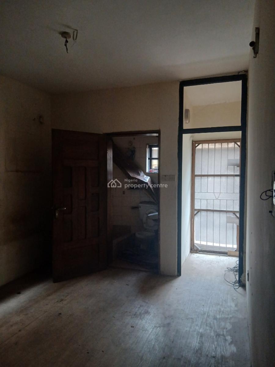 Fantastic Lovely Executive 3 Bedroom Apartment, Yaba, Lagos, Flat / Apartment for Rent