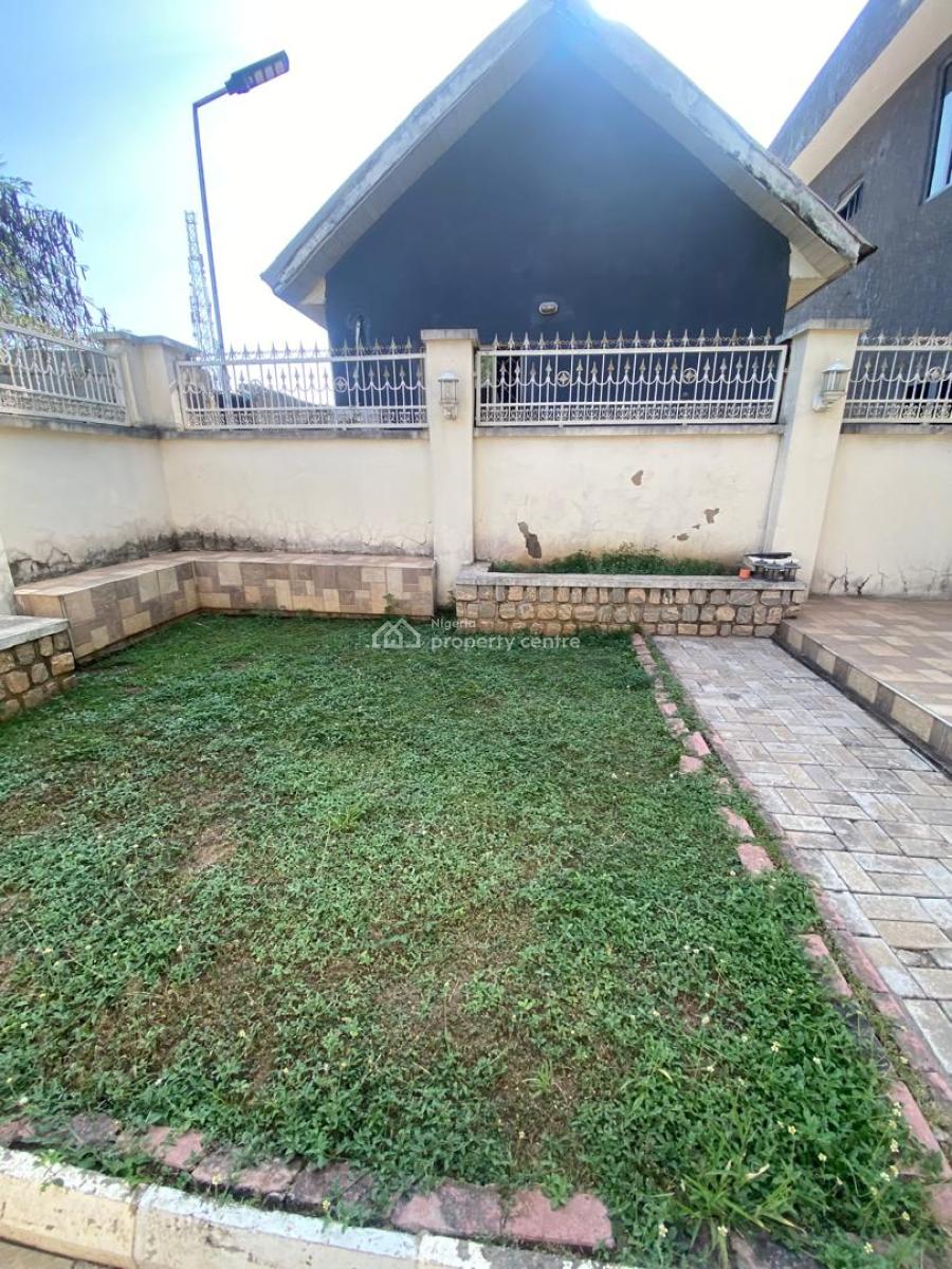 Standard 3 Bedroom Semi Detached Duplex with Bq, Legislative Qtrs Zone D First Gate, Apo, Abuja, Semi-detached Duplex for Rent