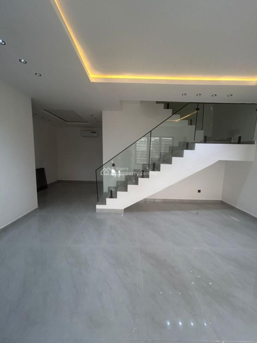 3 Bedroom Maisonette, Lekki Phase 1, Lekki, Lagos, Flat / Apartment for Sale