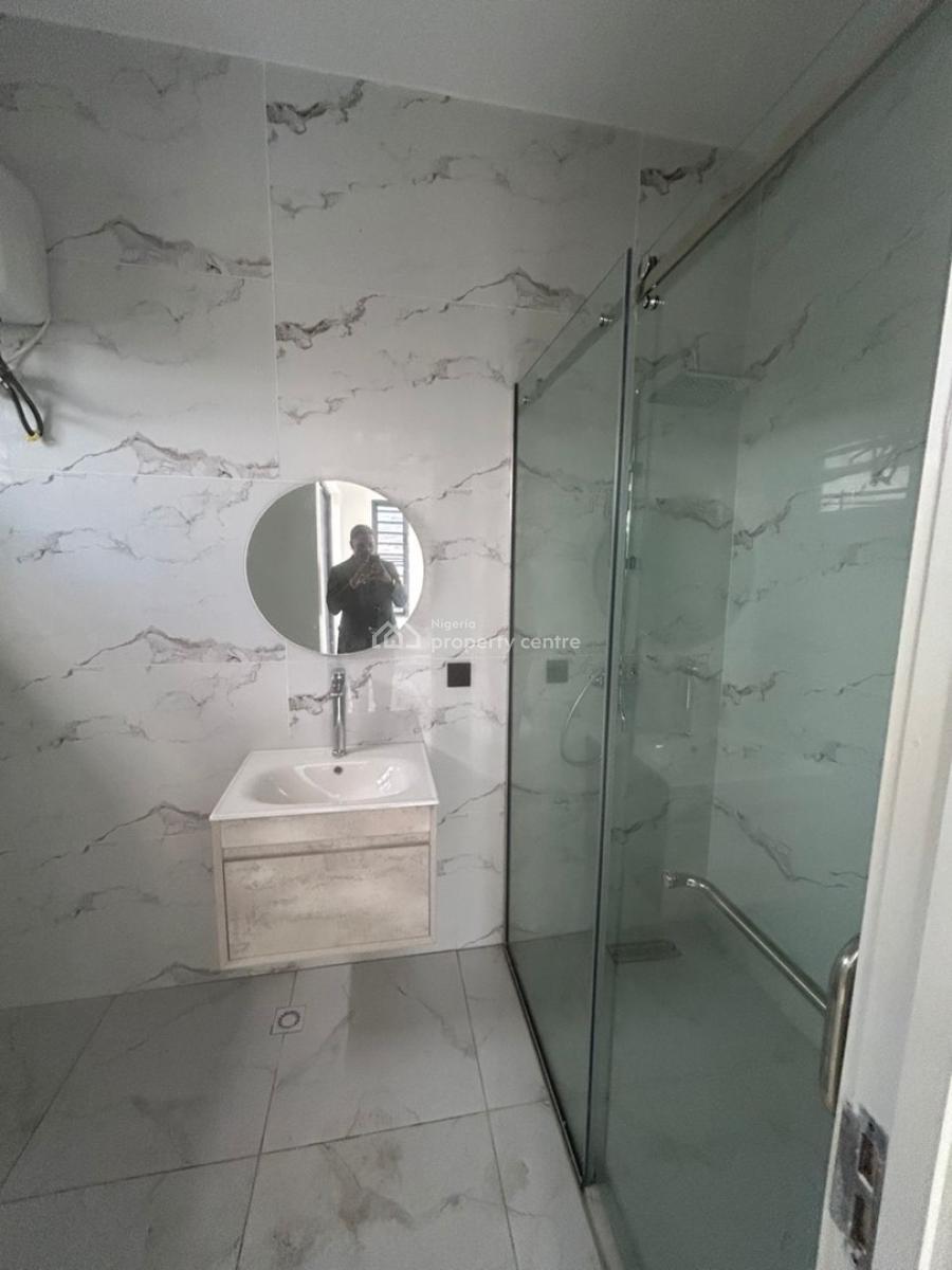 3 Bedroom Maisonette, Lekki Phase 1, Lekki, Lagos, Flat / Apartment for Sale