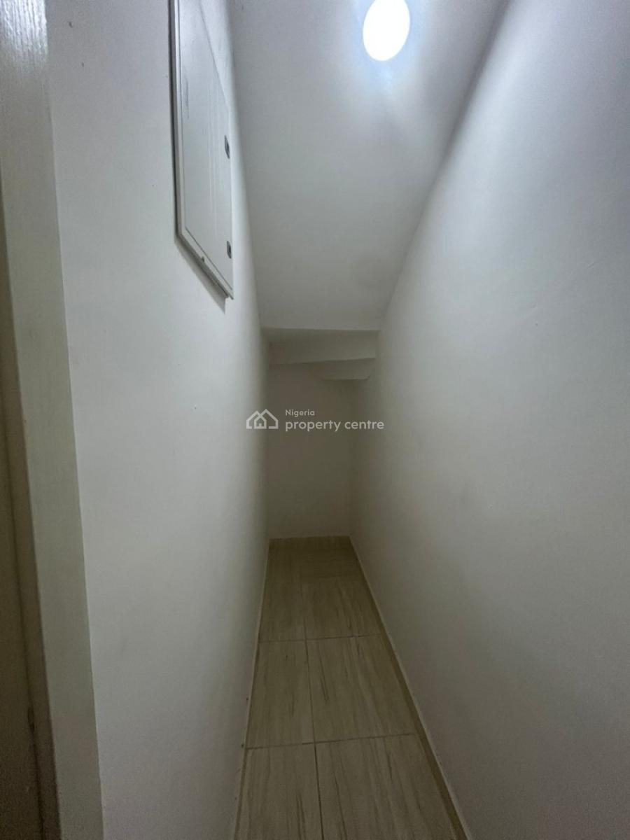 3 Bedroom Maisonette, Lekki Phase 1, Lekki, Lagos, Flat / Apartment for Rent