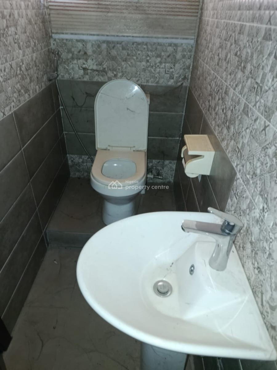 5 Bedroom Furnished Office, Surulere, Lagos, Semi-detached Duplex for Rent
