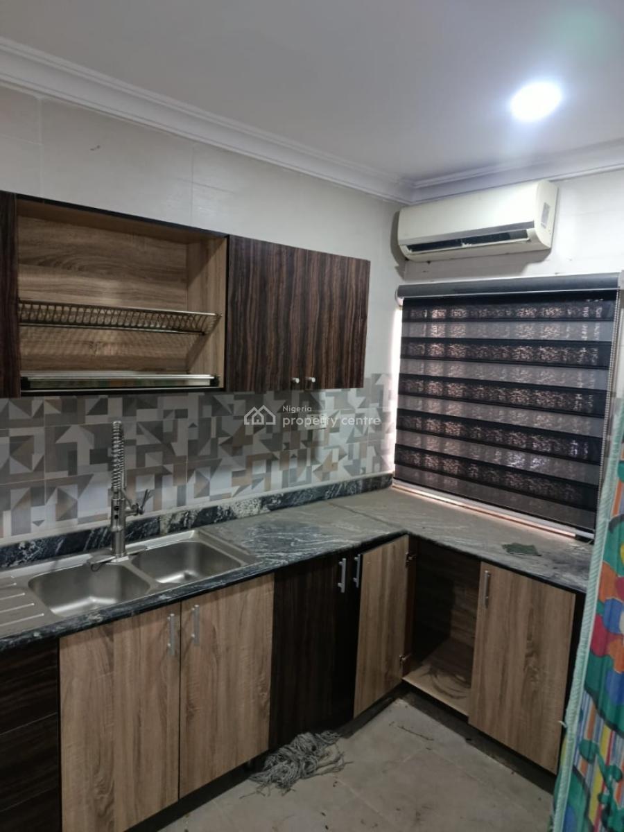 5 Bedroom Furnished Office, Surulere, Lagos, Semi-detached Duplex for Rent