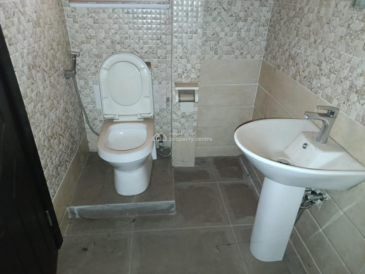 5 Bedroom Furnished Office, Surulere, Lagos, Semi-detached Duplex for Rent