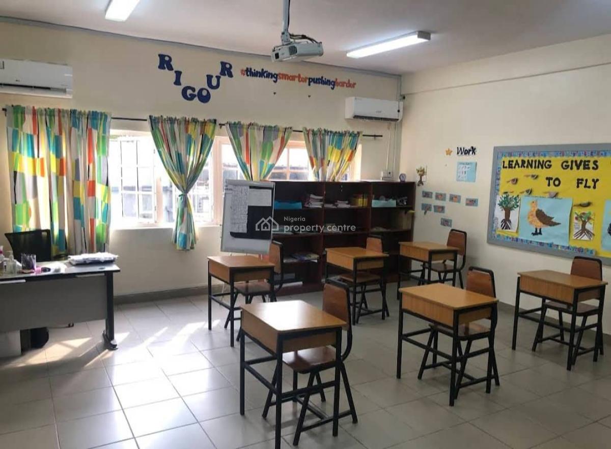 a Well Maintained and Located School Available, Jakande First Gate, Lekki Expressway, Lekki, Lagos, School for Sale