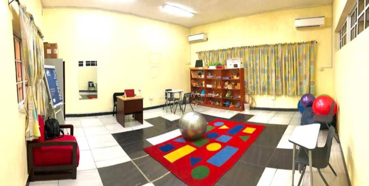 a Well Maintained and Located School Available, Jakande First Gate, Lekki Expressway, Lekki, Lagos, School for Sale