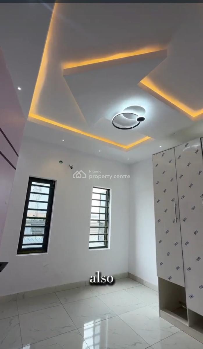 Standard 2 Bedroom Apartment, Surulere, Lagos, Flat / Apartment for Rent