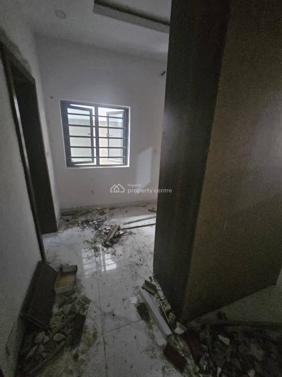Spacious 1 Bedroom Apartment with Pool, Lekki Phase 1, Lekki, Lagos, Flat / Apartment for Rent