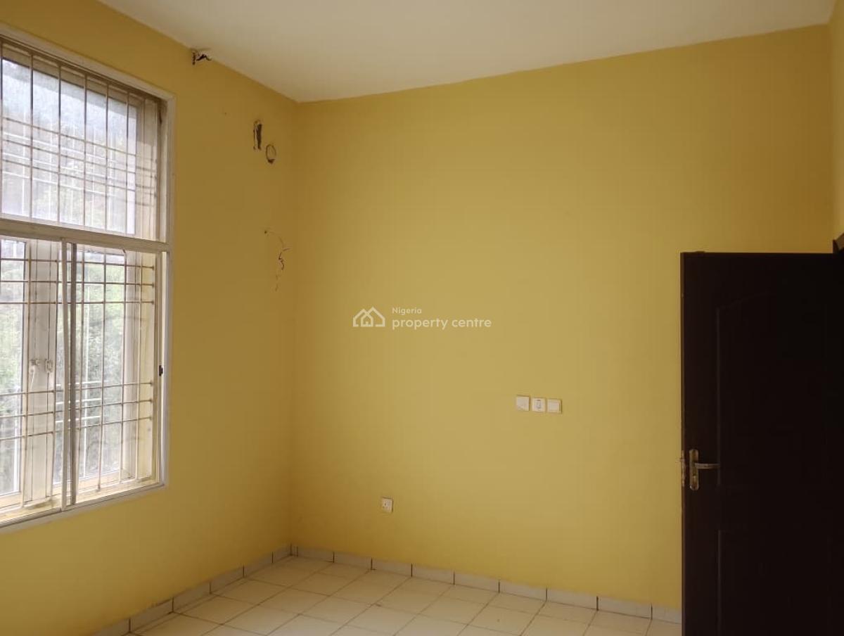 Spacious Three Bedrooms Flat, Guzape District, Abuja, Flat / Apartment for Rent