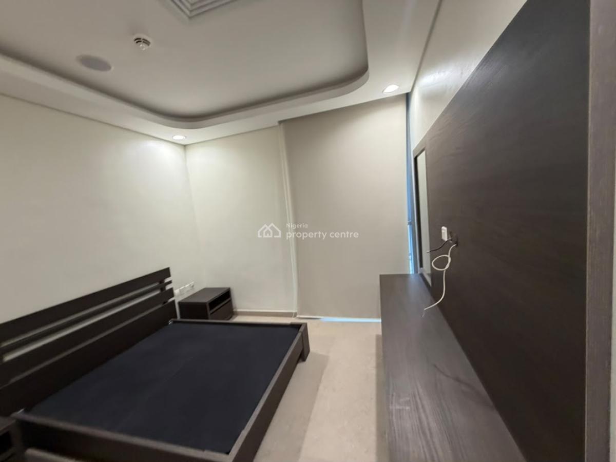 Fully Furnished 3 Bedroom Flat with Swimming Pool., Asokoro District, Abuja, Flat / Apartment for Rent
