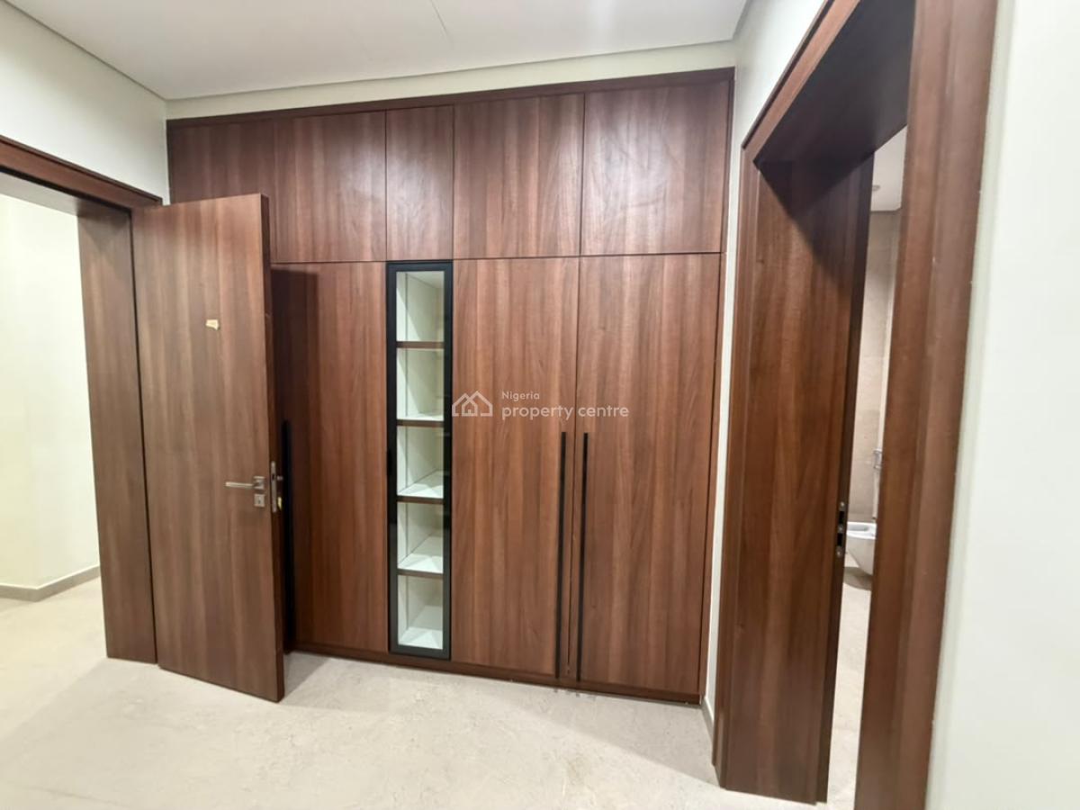 Fully Furnished 3 Bedroom Flat with Swimming Pool., Asokoro District, Abuja, Flat / Apartment for Rent