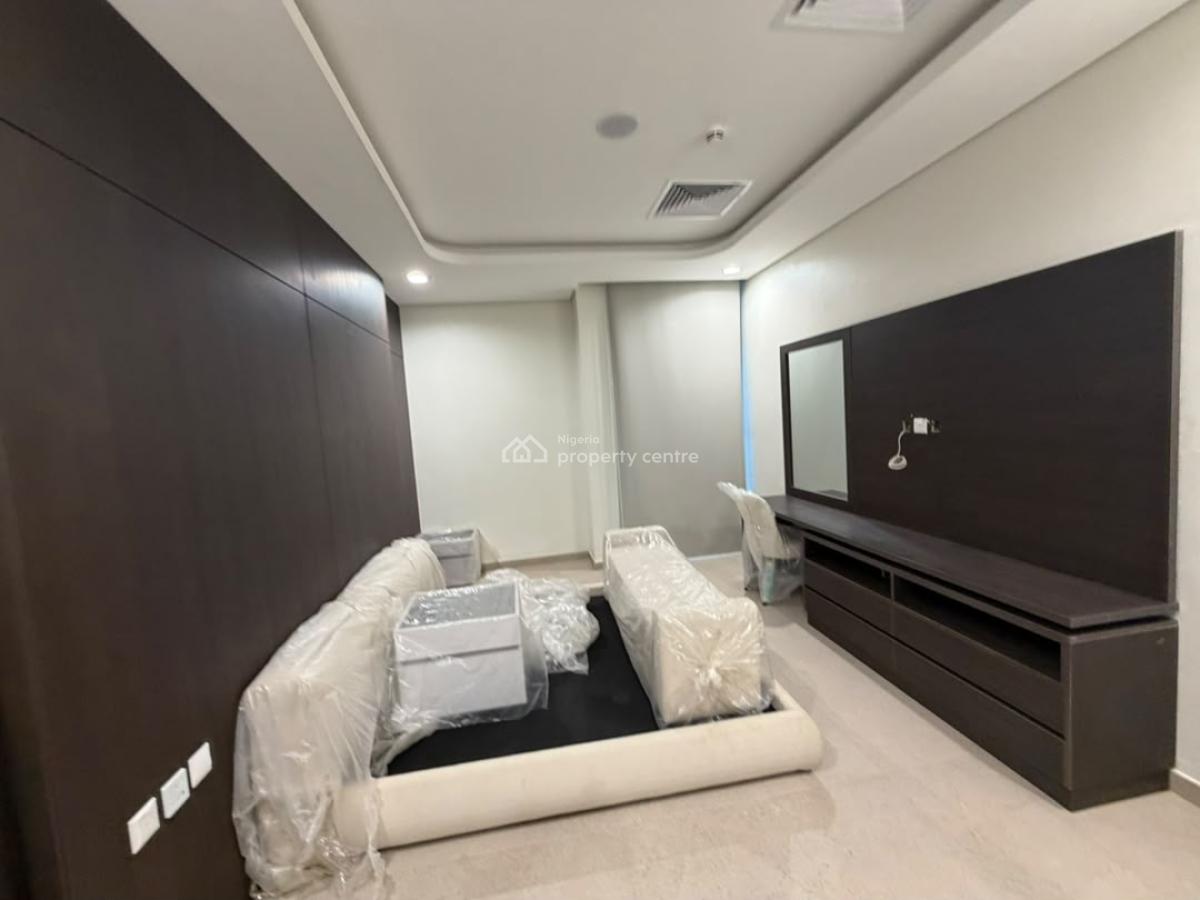 Fully Furnished 3 Bedroom Flat with Swimming Pool., Asokoro District, Abuja, Flat / Apartment for Rent