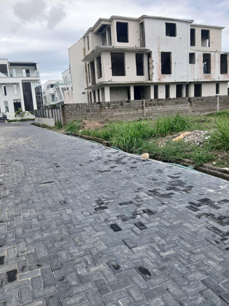 650sqm Plot of Land Inside Uac Staff Estate Beside Pinnock  (can Take, Uac Staff Estate Beside Pinnock  (can Take 2 Semi Detached Duplexes)., Osapa, Lekki, Lagos, Mixed-use Land for Sale