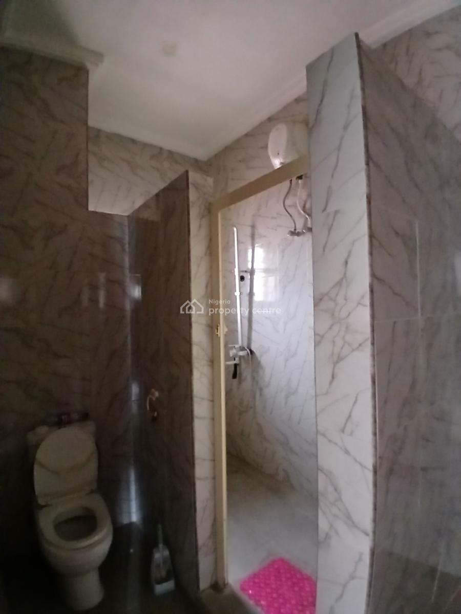 Serviced 1 Bedroom En-suite Mini Flat with Fitted Kitchen, Cabinets/pa, Ikate Elegushi, Lekki, Lagos, Flat / Apartment for Rent