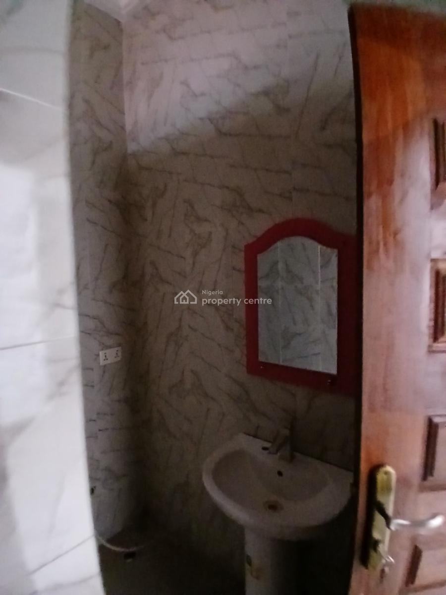 Serviced 1 Bedroom En-suite Mini Flat with Fitted Kitchen, Cabinets/pa, Ikate Elegushi, Lekki, Lagos, Flat / Apartment for Rent