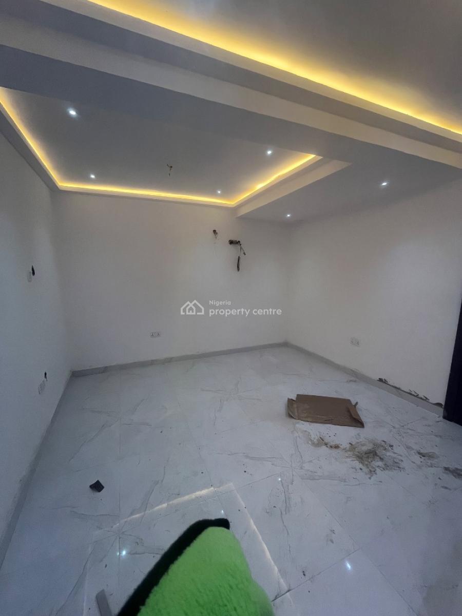 Spacious Mini Flat Available in Oniru Estate, Close to Four Point Hotel, Oniru, Victoria Island (vi), Lagos, Mini Flat (room and Parlour) for Rent