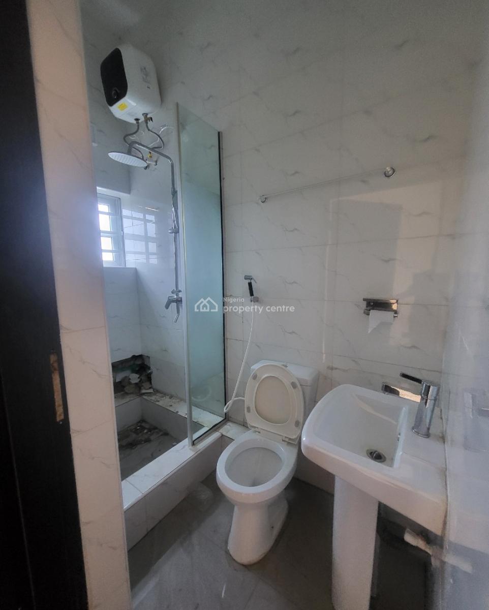 Luxurious Massive 3bedroom Flat, By Legislative Quarters, Gudu, Abuja, Flat / Apartment for Rent
