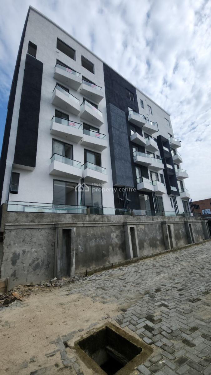 1, 2 & 3 Bedroom Serviced Apartment1bedroom Paints House: 180m,, Chevron Lekki, 1bedroom : 105m  2bedroom : 140m  1bedroom Paints House, Lekki, Lagos, Block of Flats for Sale