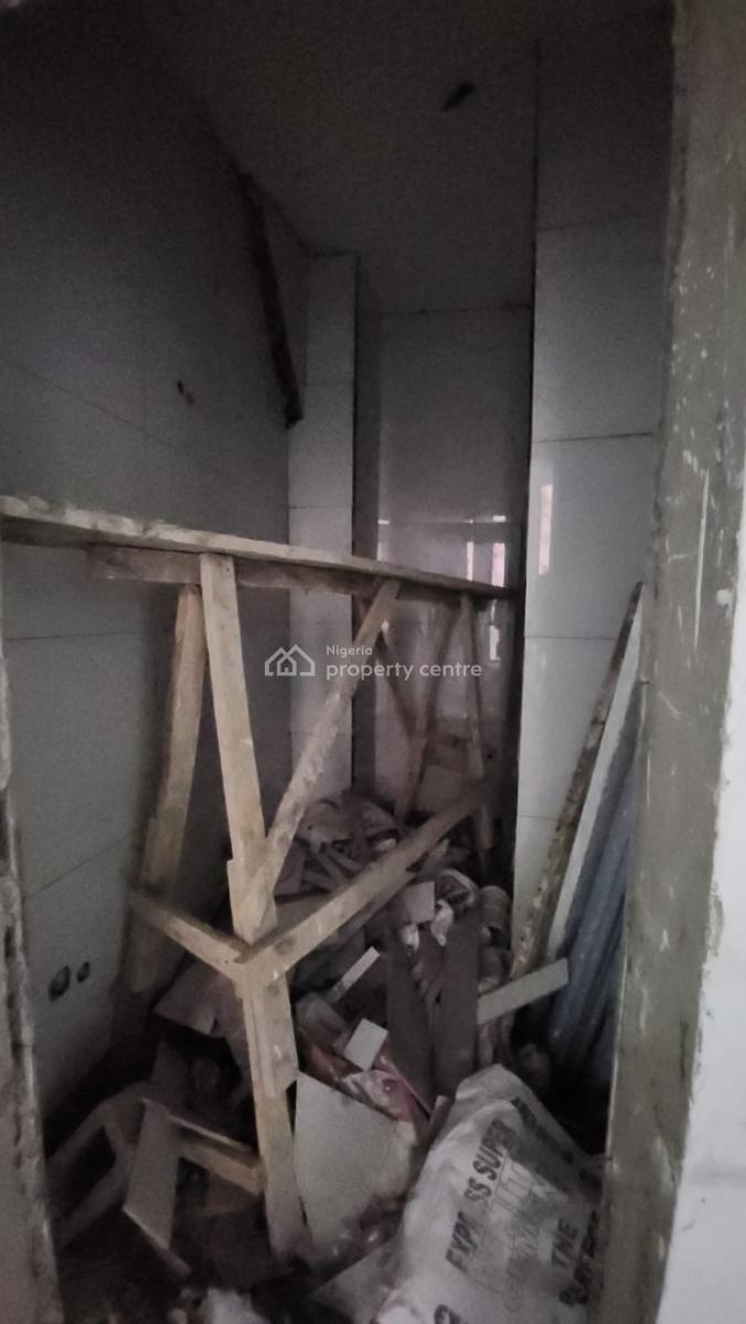 1, 2 & 3 Bedroom Serviced Apartment1bedroom Paints House: 180m,, Chevron Lekki, 1bedroom : 105m  2bedroom : 140m  1bedroom Paints House, Lekki, Lagos, Block of Flats for Sale