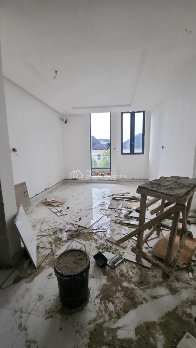 1, 2 & 3 Bedroom Serviced Apartment1bedroom Paints House: 180m,, Chevron Lekki, 1bedroom : 105m  2bedroom : 140m  1bedroom Paints House, Lekki, Lagos, Block of Flats for Sale