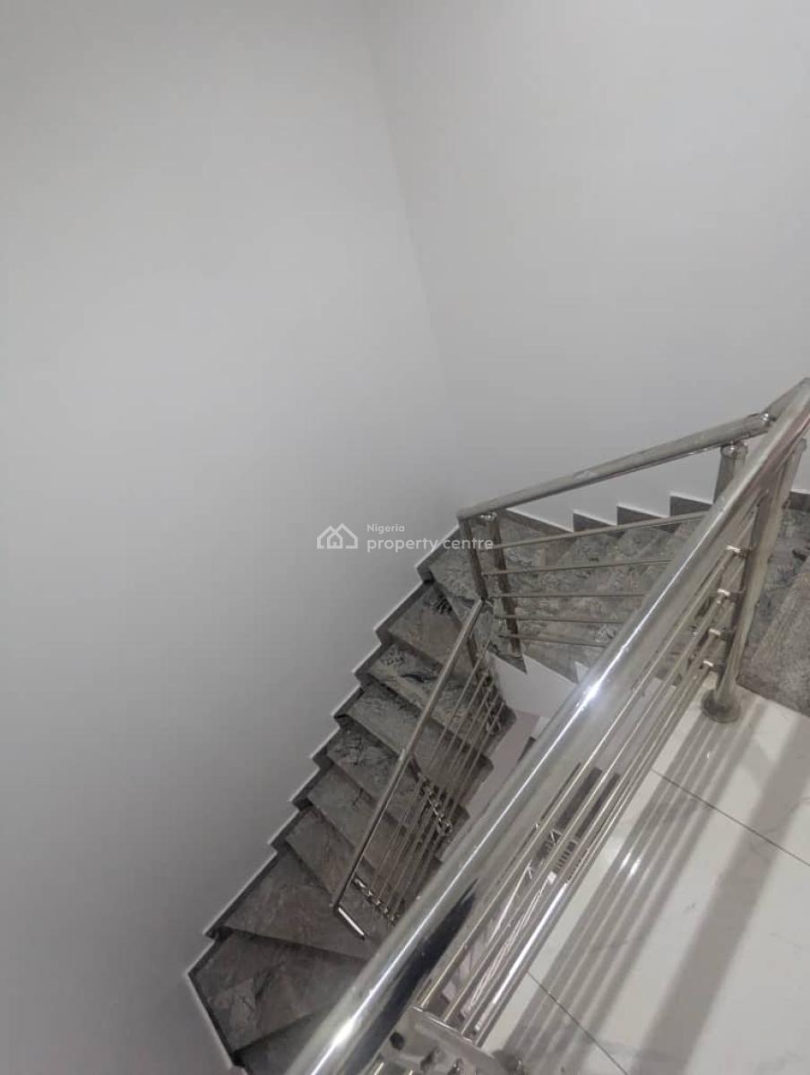 Well Built & Partialy Furnished 4bdrm Terrace and Bq, Gilmore Area, Jahi, Abuja, Terraced Duplex for Rent