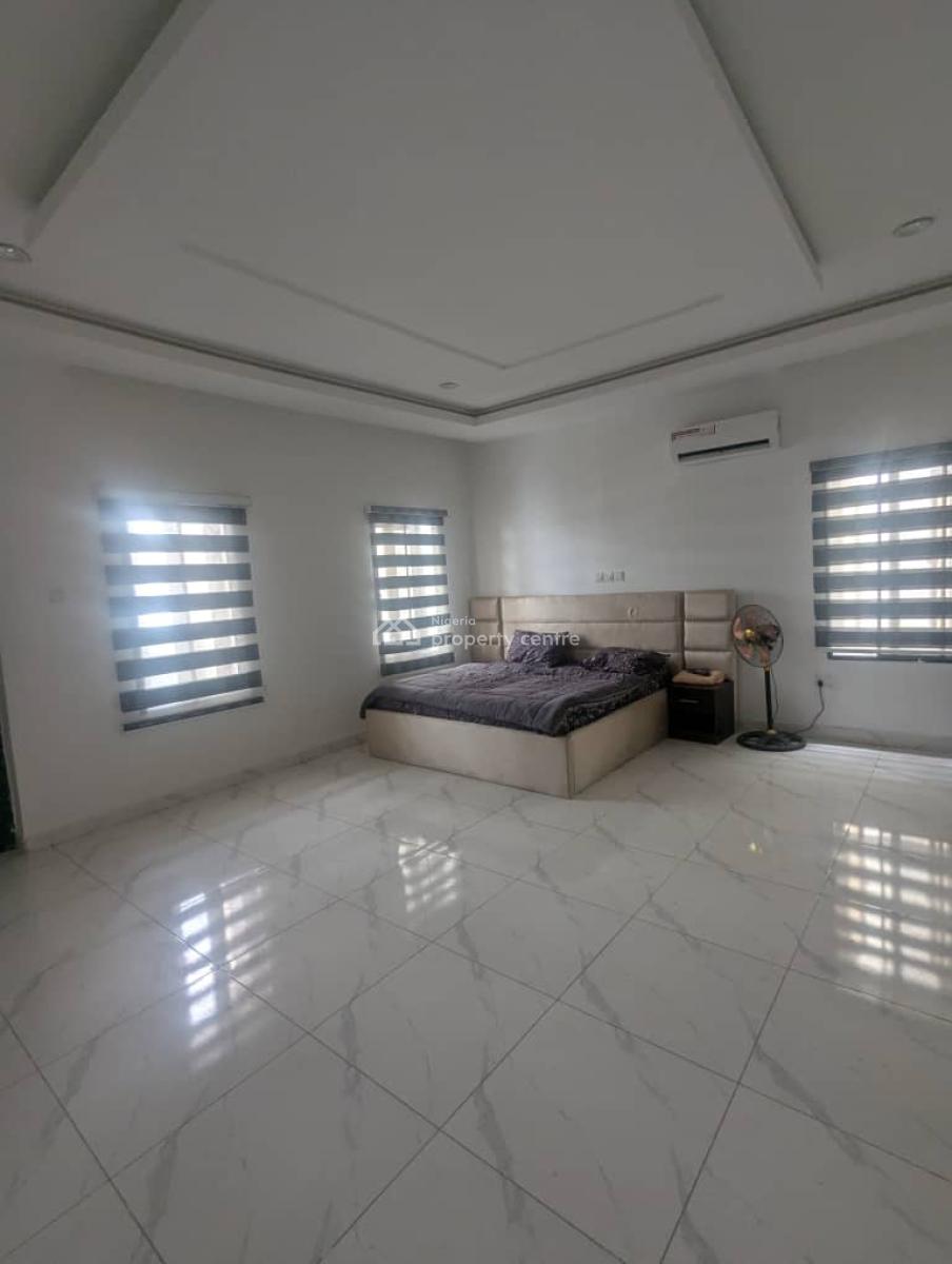 Well Built & Partialy Furnished 4bdrm Terrace and Bq, Gilmore Area, Jahi, Abuja, Terraced Duplex for Rent
