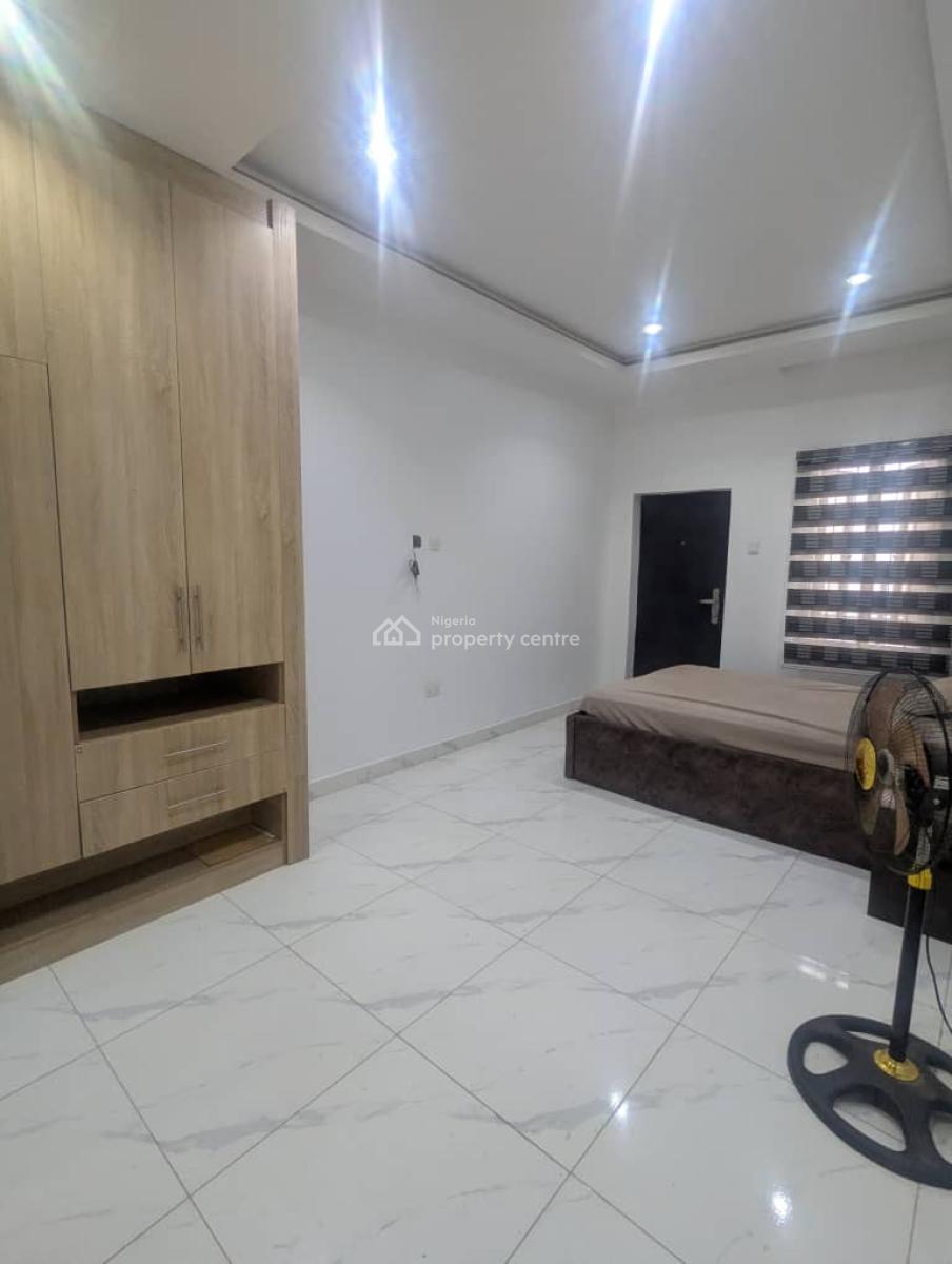 Well Built & Partialy Furnished 4bdrm Terrace and Bq, Gilmore Area, Jahi, Abuja, Terraced Duplex for Rent