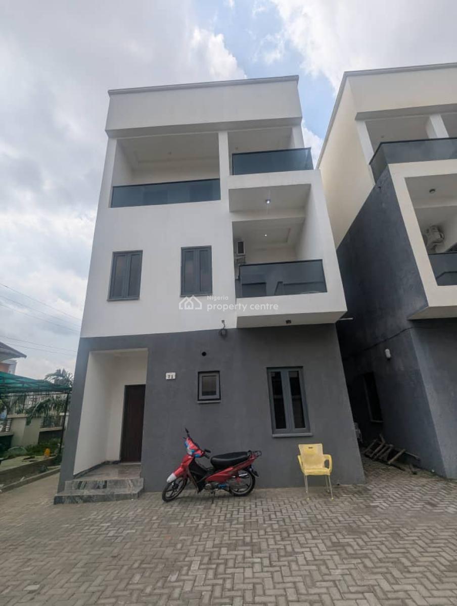 Well Built & Partialy Furnished 4bdrm Terrace and Bq, Gilmore Area, Jahi, Abuja, Terraced Duplex for Rent