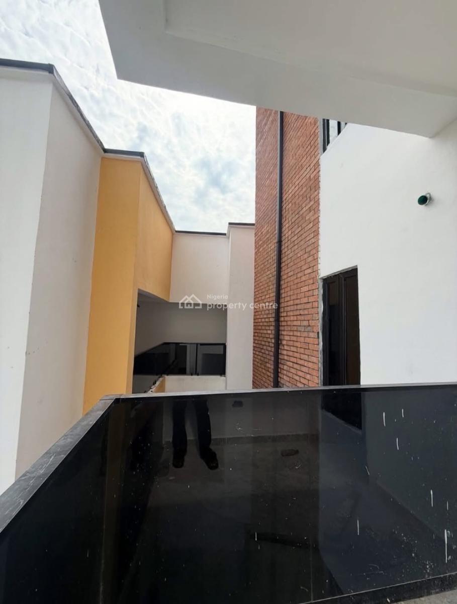 2 Bedroom Apartment, Gra Port Harcourt, Port Harcourt, Rivers, Block of Flats for Sale