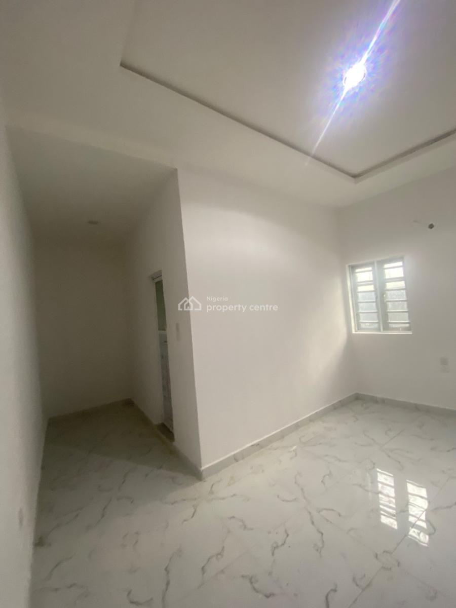 2 Bedroom Apartment, Ologolo, Lekki, Lagos, Flat / Apartment for Rent