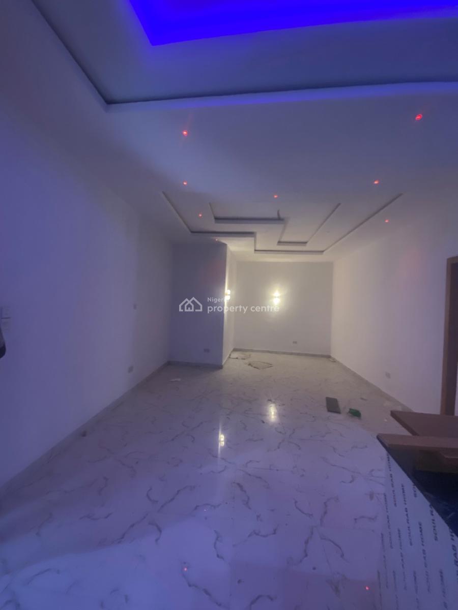 2 Bedroom Apartment, Ologolo, Lekki, Lagos, Flat / Apartment for Rent