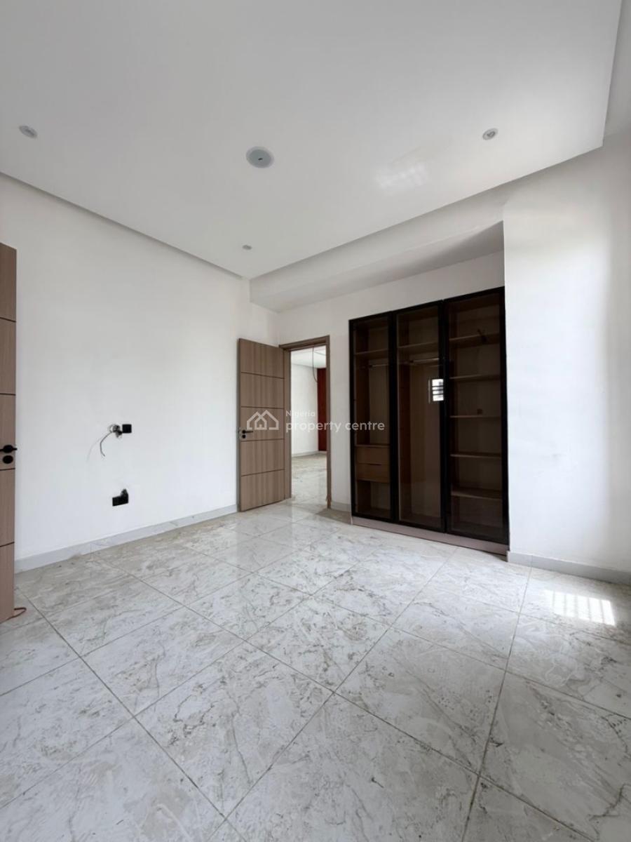 2 Bedroom Apartment with Pool and Gym, Lekki Phase 1, Lekki, Lagos, Flat / Apartment for Rent