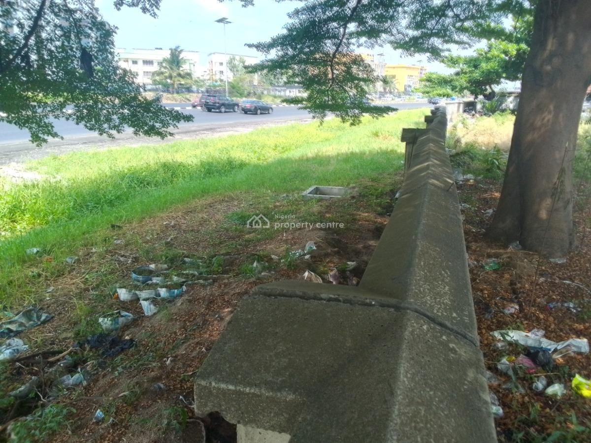Prime Commercial Land Facing The Expressway, Lekki Phase 1, Lekki, Lagos, Commercial Land for Sale
